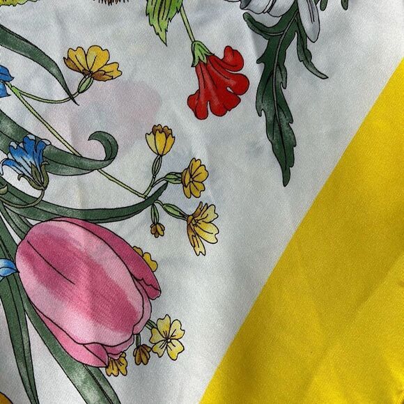 Gucci Silk Floral Yellow Scarf Rolled Edges - Picture 6 of 7